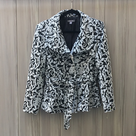 Roz & Ali Jackets & Blazers - Tapestry Pattern Jacket | Roz & Ali
